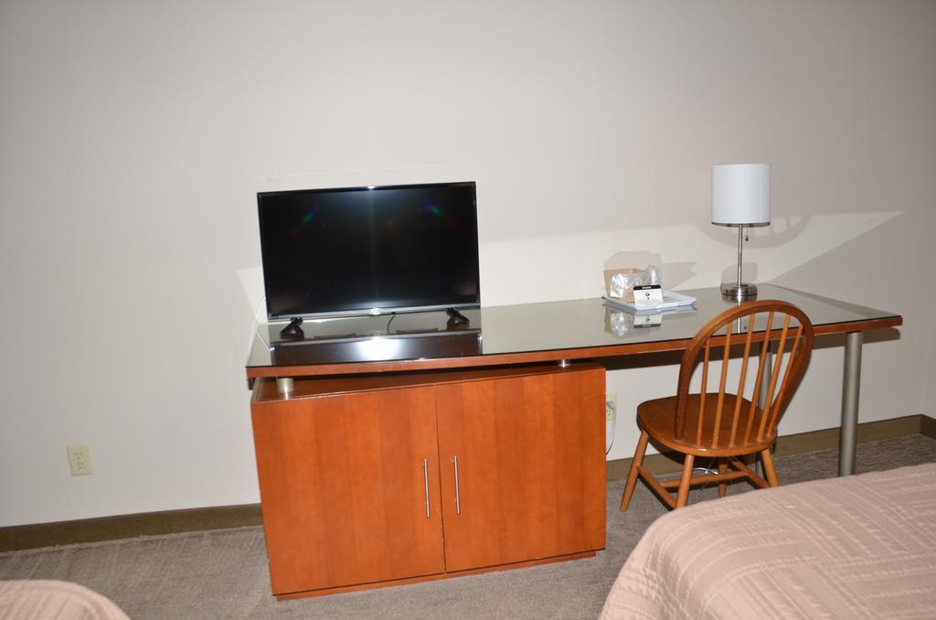 Rock Creek Hotel Sabetha Екстер'єр фото